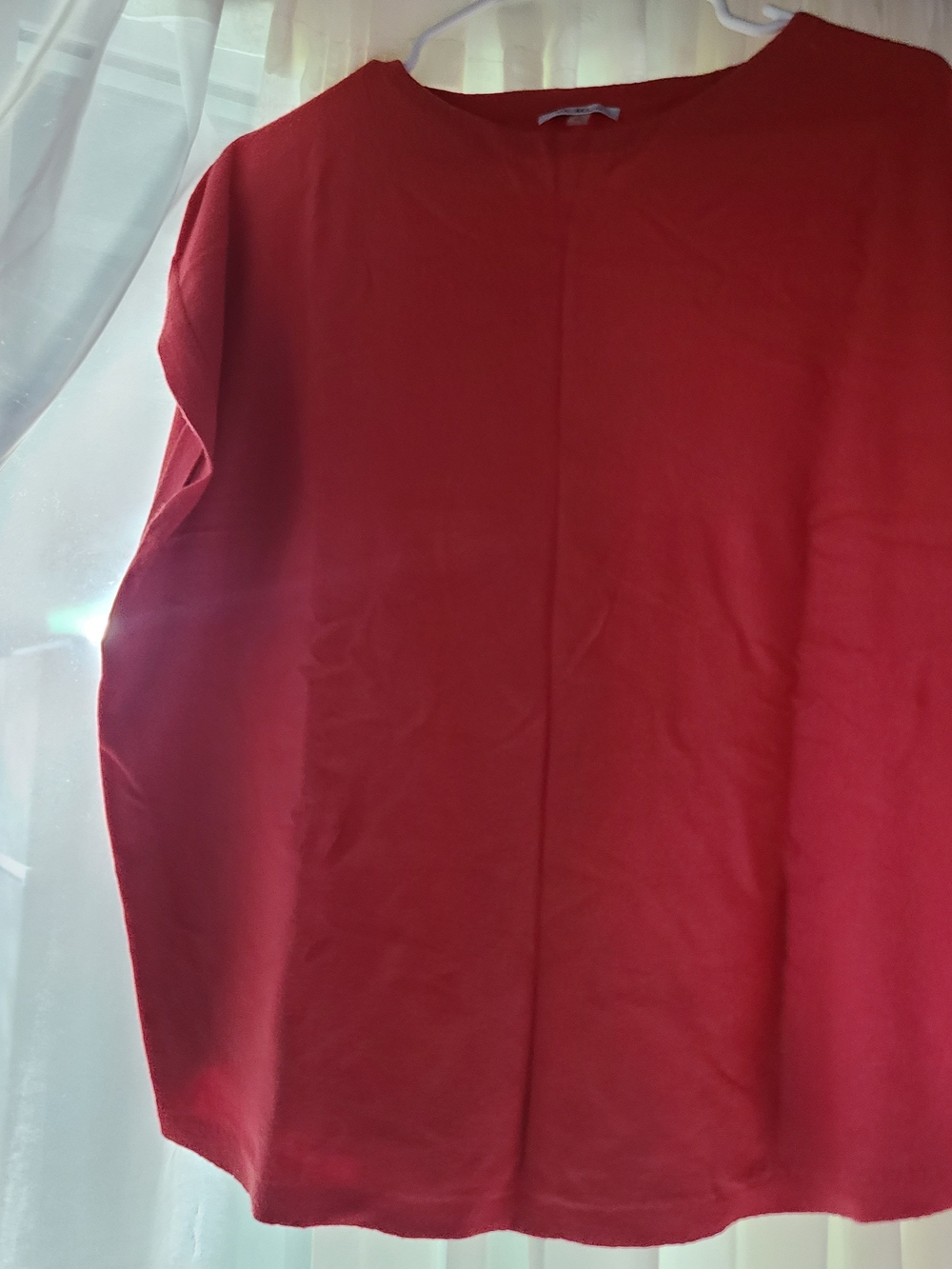 Women's Sleeveless/ Drop Sleeve Blouse